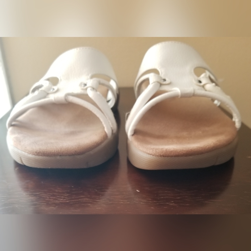 Aerosoles Women's White Sandals - Picture 6 of 10